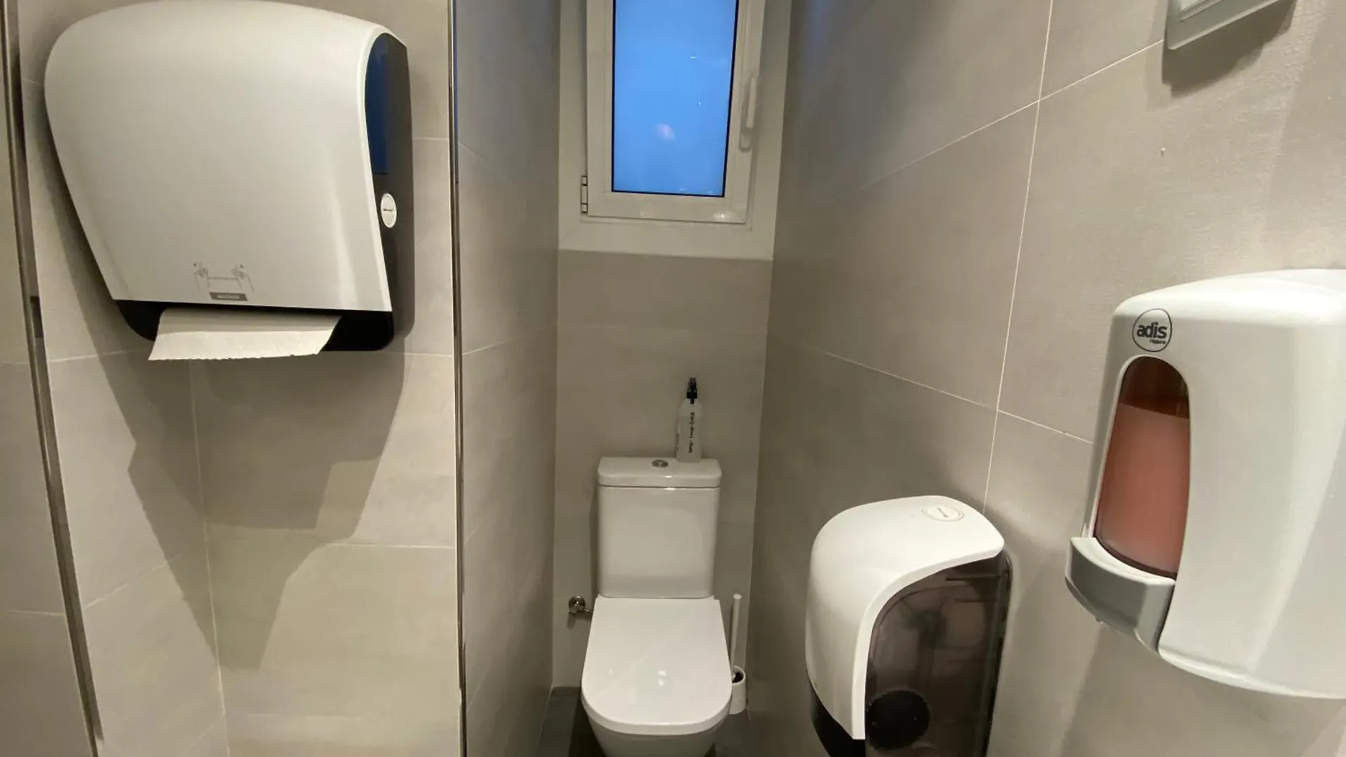 Hostal Bestprice Barcelona Stadium Vendégház