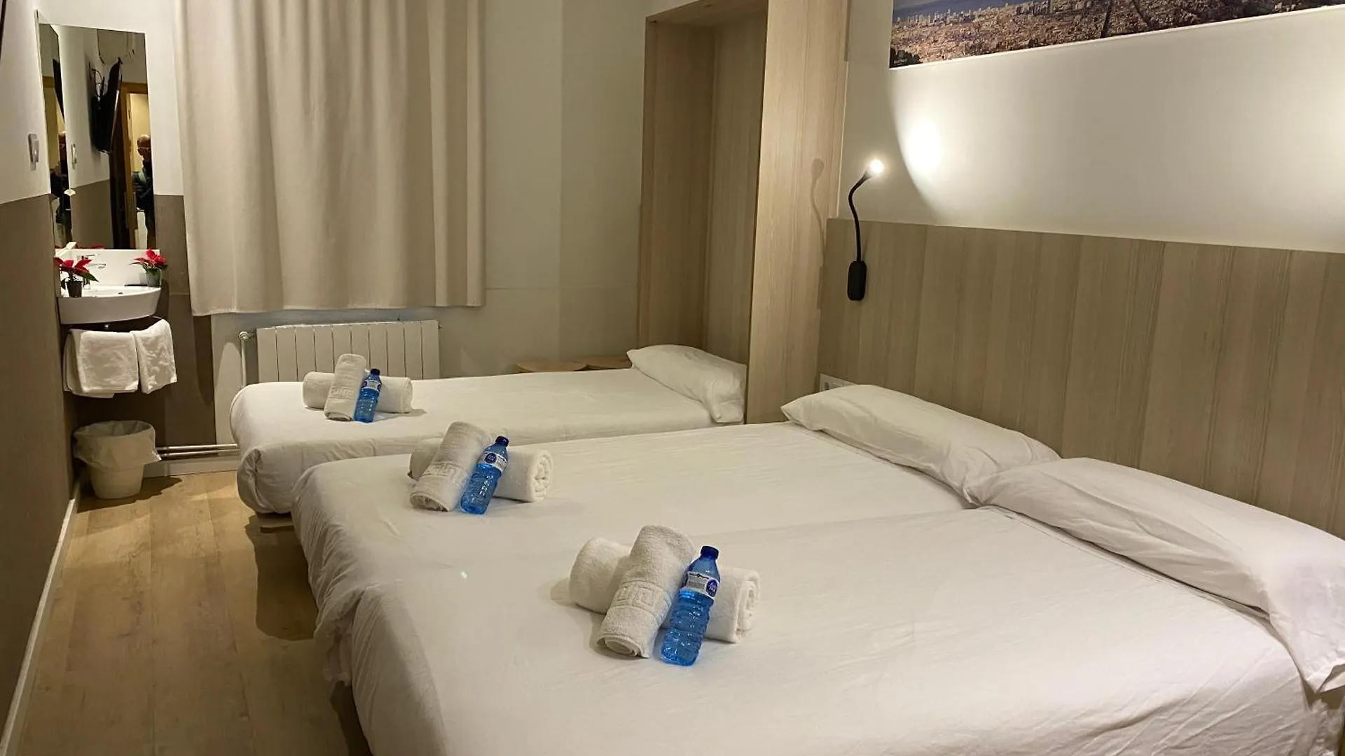 Vendégház Hostal Bestprice Barcelona Stadium