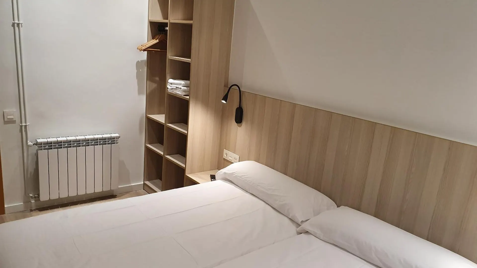 Hostal Bestprice Barcelona Stadium Guest house