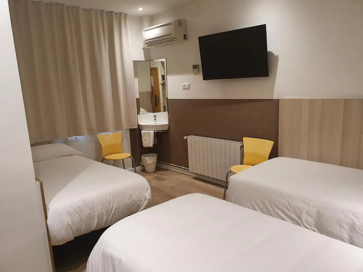 Vendégház Hostal Bestprice Barcelona Stadium Spanyolország