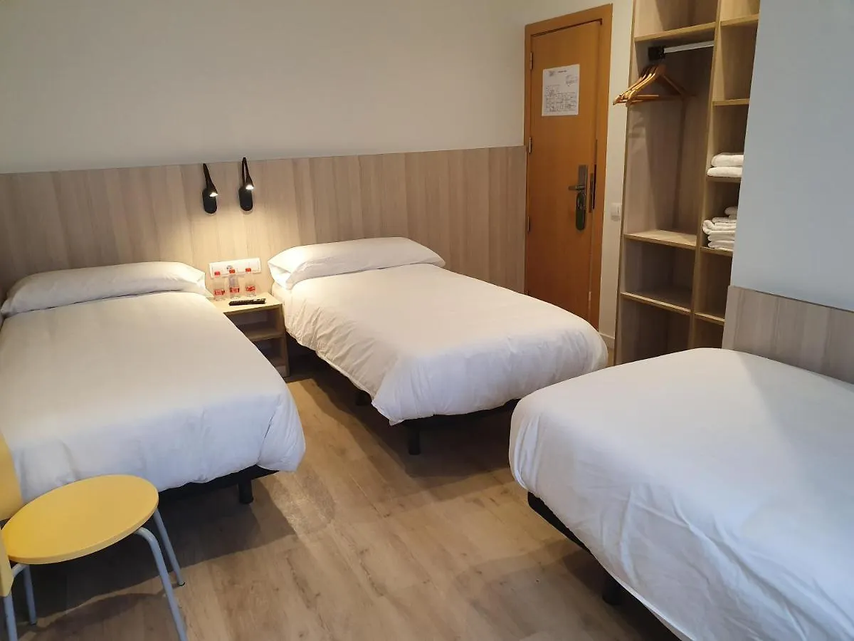 Hostal Bestprice Barcelona Stadium 0*,  Spanyolország