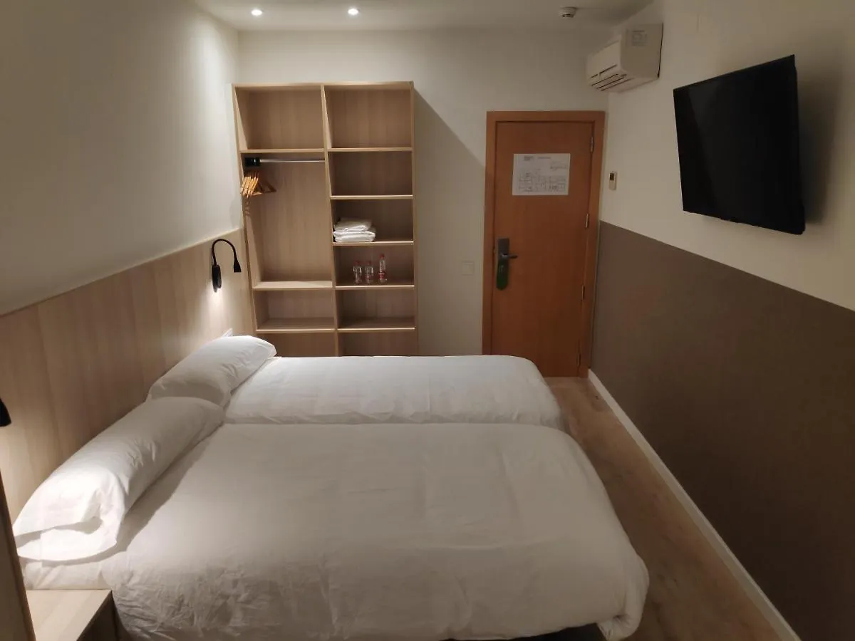 Vendégház Hostal Bestprice Barcelona Stadium Spanyolország